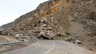 خطر سقوط بهمن و ریزش سنگ در جاده چالوس