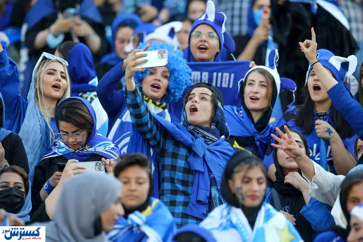 فرمانده آسیا به استقلال پیوست