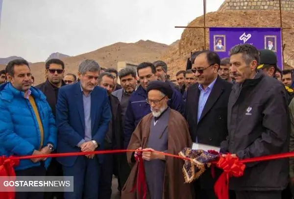 سقایی مجتمع فولاد غدیر برای مردم منطقه