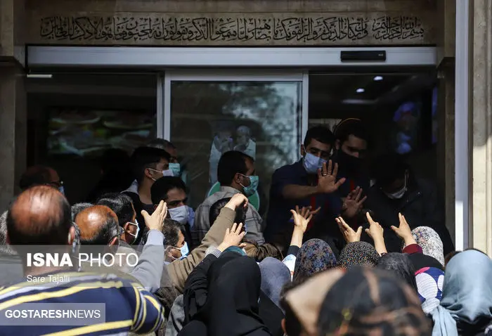 تصاویر/ صحنه‌هایی از صف‌های توزیع مرغ دولتی 