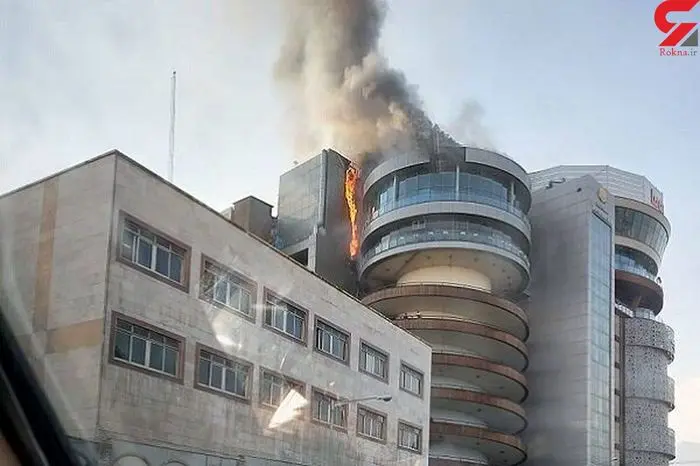 آتش سوزی گسترده در مجتمع تجاری لیدوما /  ۳۰ نفر نجات یافتند