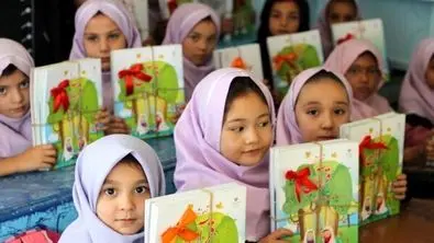 بعد از افغان‌ها نوبت ایرانی‌ها شد | مدارس دولتی جیب فقرا را نشانه رفتند