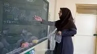 معلم حق التدریسی در مدارس دولتی ممنوع الکار شدند/موافقت مجلس با این لایحه