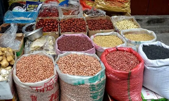 قیمت هر کیلو حبوبات در بازار امروز (۹۹/۱۲/۲۷) + جدول