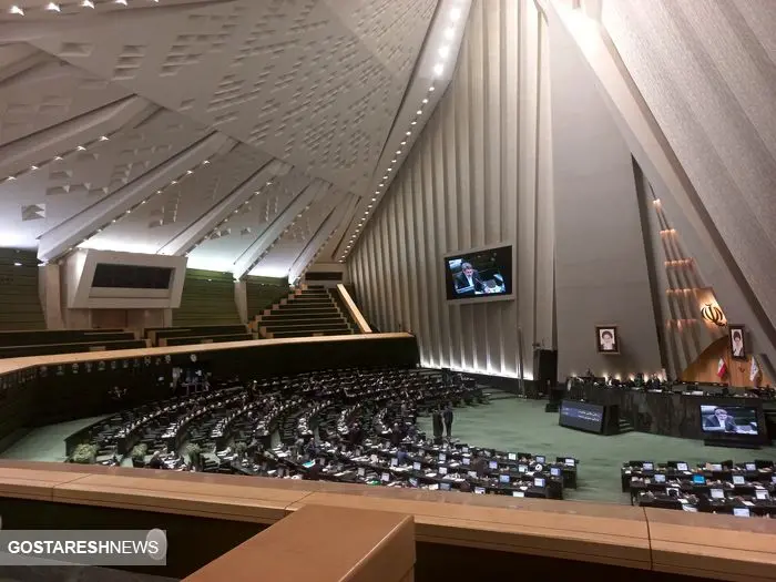  حمایت تمام قد از وزیر جنجالی؛ خطر از بیخ گوش پزشکیان گذشت 