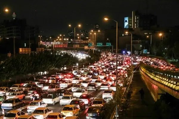 ترافیک سنگین خودروها در خروجی های تهران