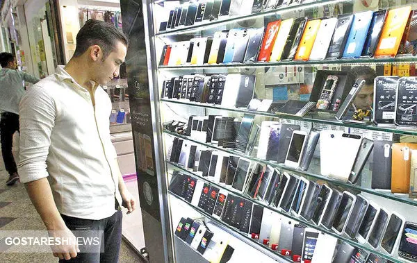 کار سخت خریداران موبایل بعد از تکان قیمتی
