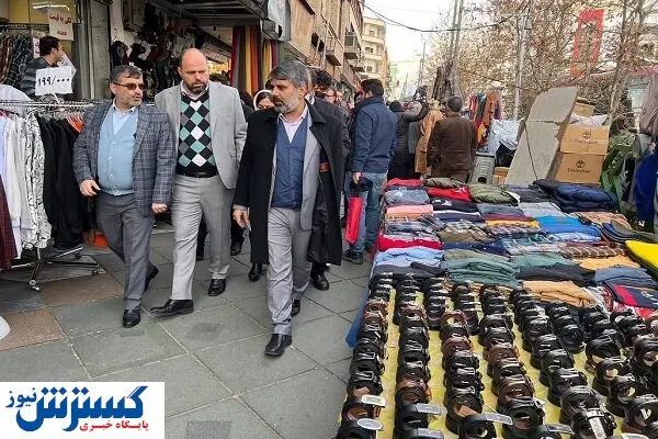 معیشت دست‌فروشان امر مهمی است