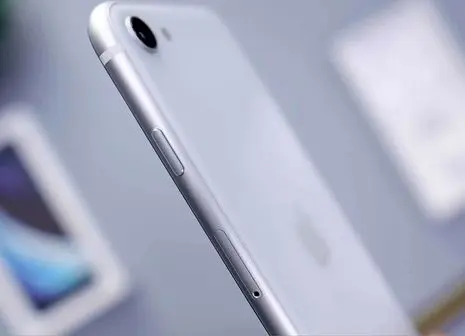 رونمایی از گرانترین آیفون جهان؛ Fleur de Lumière با قیمت عجیب به بازار می‌آید