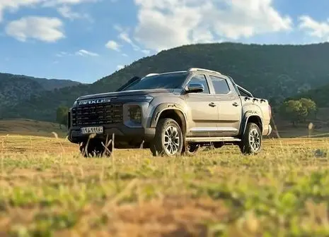 کشف انبار گنجینه ۸۸۵ میلیاردی در کشور