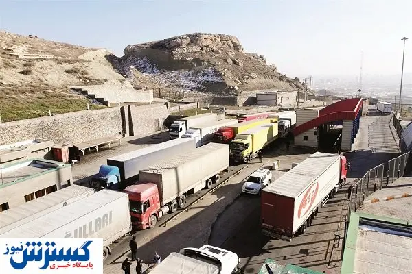 ترافیک سنگین کامیونها در مرز آستارا