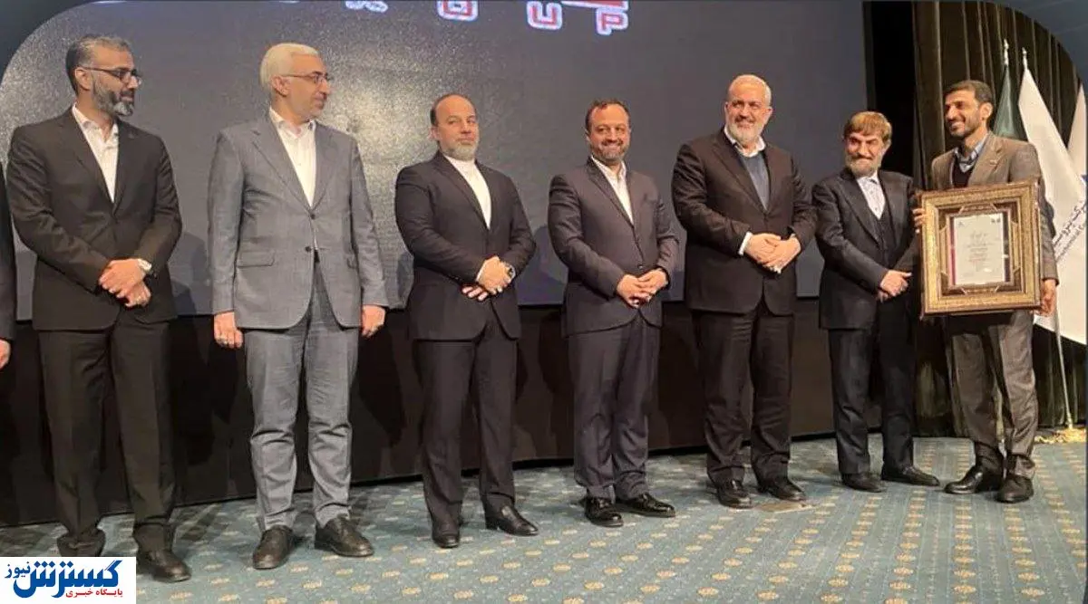 موفقیت فولاد مبارکه در کسب رتبه اول از نظر شاخص فروش در گروه فلزات آهنی، رتبه دوم در شاخص ارزش افزوده، سودآوری و ارزش بازار، رتبه هشتم در شاخص فروش و رتبه سوم در اشتغالزایی