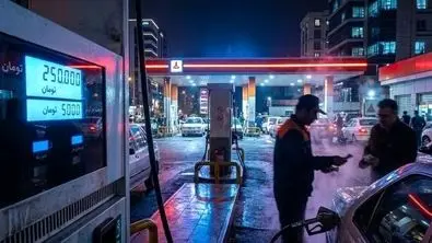 گرانی بنزین در آخرین لحظه متوقف شد