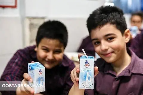 توزیع شیر مدارس در این منطقه محروم 
