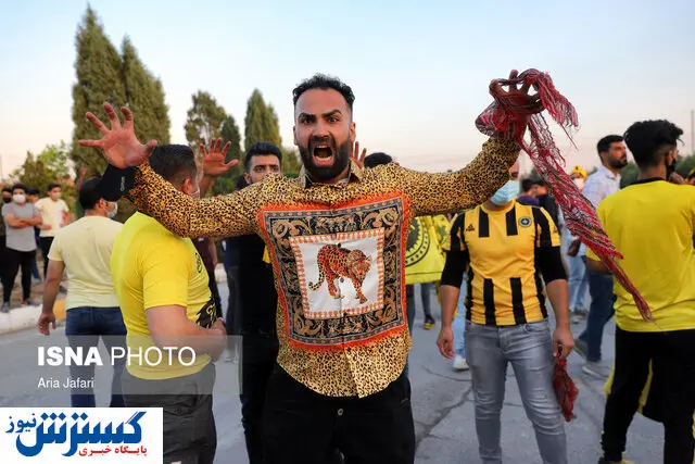 اینجا کرونا نیست؟! ویروس، فوتبال نمیشناسد؟!