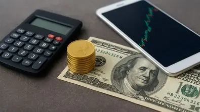 آرامش مصنوعی در بازار دلار  و بی‌ اعتمادی در بورس | اقتصاد ایران بر لبه تیغ در حرکت است؟ 