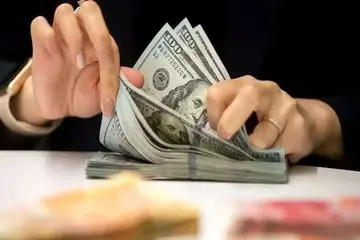 قیمت امروز دلار بازار را آتش زد (جمعه ۲۵ مهر ۱۴۰۴)