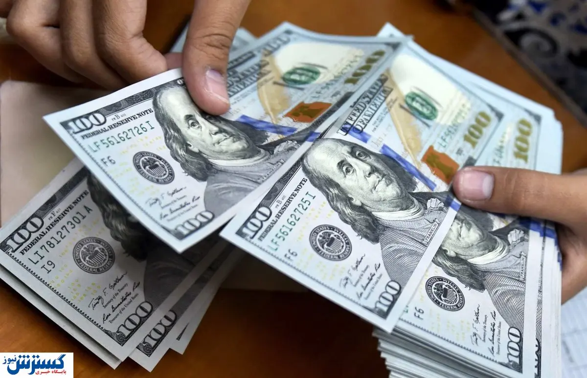 اختلاف قیمت دلار آبی و سفید در بازار آزاد