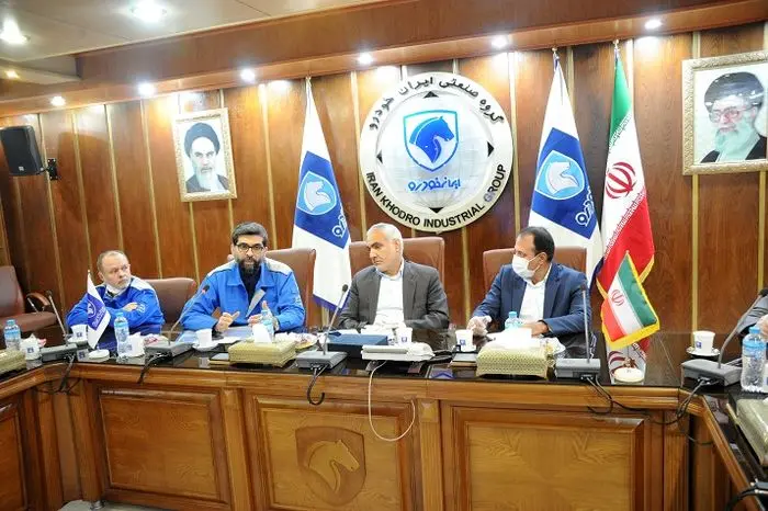 اصلاح ساختار منابع انسانی در دستور کار ایران خودرو