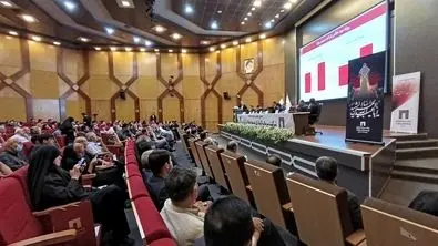 مجمع عمومی عادی سالیانه ومعادن با حضور ۸۴.۵ درصد سهامداران در حال برگزاری می باشد.

