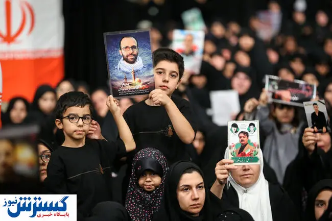 حضور رهبر انقلاب در مراسم بزرگداشت شهدای جنگ تحمیلی 12 روزه + عکس