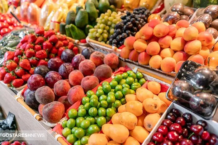 میوه های تابستانی همچنان گران | قیمت هلو، موز و هندوانه در بازار