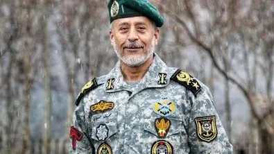 با حکم رهبر انقلاب حبیب الله سیاری سرپرست ستادکل نیروهای مسلح شد