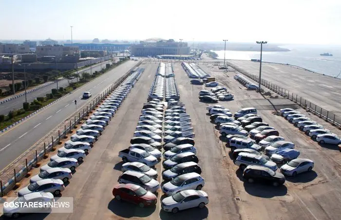 سیگنال دولت به بازار خودرو / توپ در زمین وزارت صمت افتاد