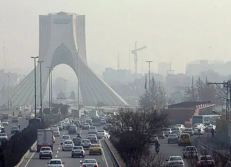 گرد و غبار ادارات تهران را تعطیل می‌کند ؟