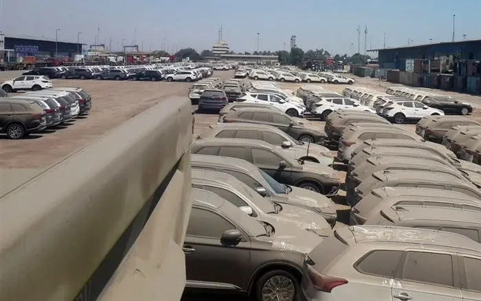 کشف مجموعه بزرگ خودرو خارجی احتکار شده در تهران