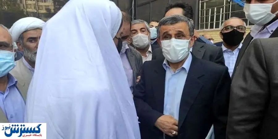 حضور یک عروس و داماد برای ثبت نام در انتخابات + عکس