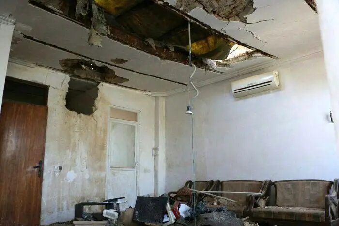 تخریب یک خانه در ایران با راکت های جنگ قره باغ + عکس
