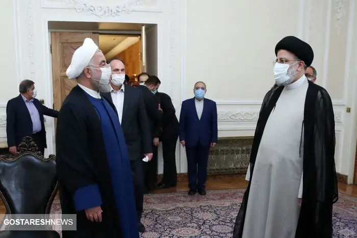روحانی دفتر ریاست جمهوری را تحویل رئیسی داد
