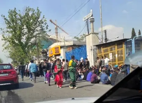 ایران شمشیر را برای افغانستانی‌ها از رو بست