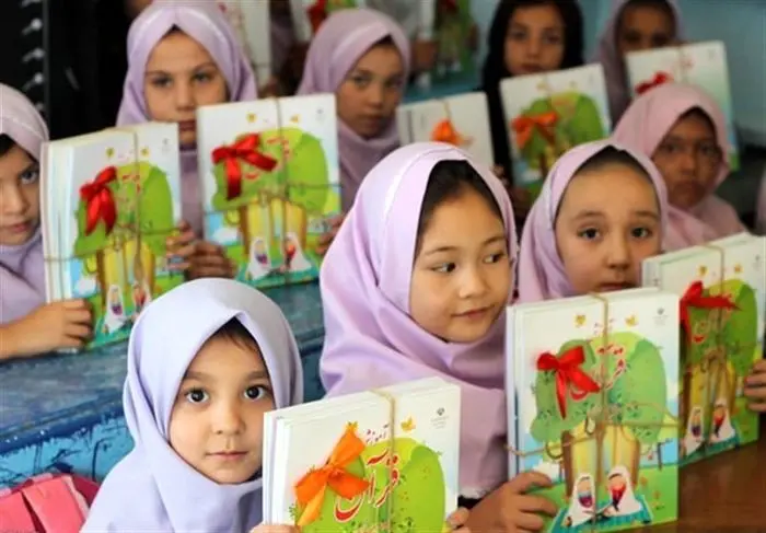 فقط دو گروه از کودکان افغانستانی حق تحصیل دارند