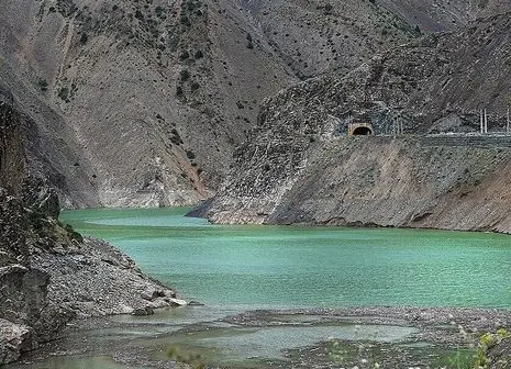تهران هر روز یک‌چهارم آب خود را از دست می‌دهد