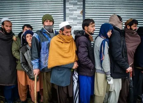 ویدئوی جنجالی از تبعه افغان ؛ ایرانی پیدا کنم میکشم ...!