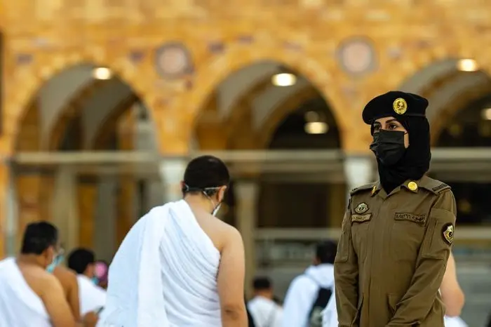 سیر تا پیاز برنگشتن رائفی‌پور از عربستان/ چهره رسانه‌ای در چنگ پلیس سعودی؟