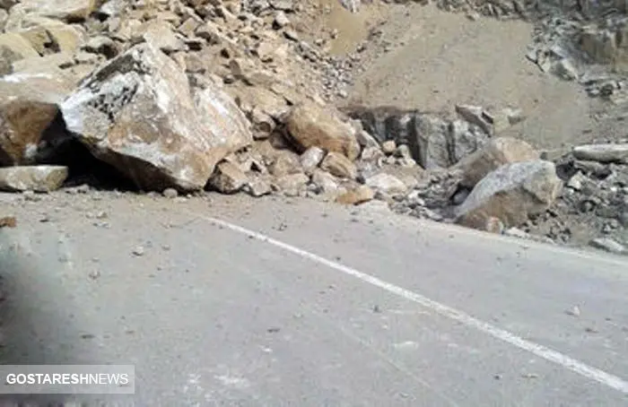 حادثه تلخ در جاده هراز/ حبس شدن چندین خودرو