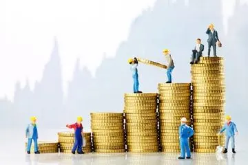 افزایش دستمزدها و دو برابر شدن قیمت کالاها؛ دور باطل اقتصاد ایران
