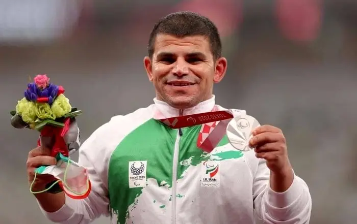 قهرمان پارالمپیک در فولاد خوزستان استخدام شد