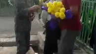 کارگران هفت تپه به ماموران پلیس گل هدیه دادند! + فیلم