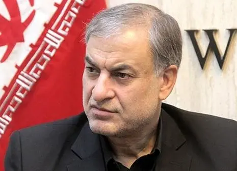 مهران مدیری درباره خبر ازدواجش با غزال رجبیان شکایت کرد