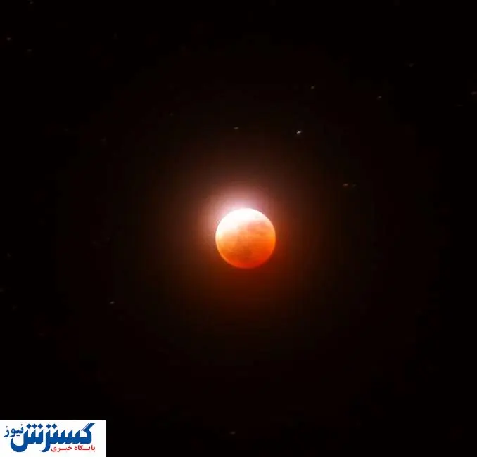 عکسهای فوق العاده زیبا از «ماهگرفتگی کامل خونین» شب گذشته + ببینید
