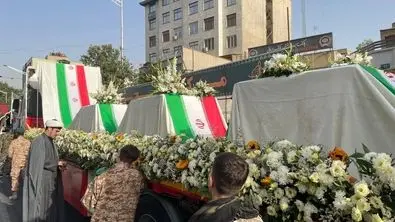گزارش لحظه به لحظه از مراسم تشییع شهدای جنگ اسرائیل و ایران