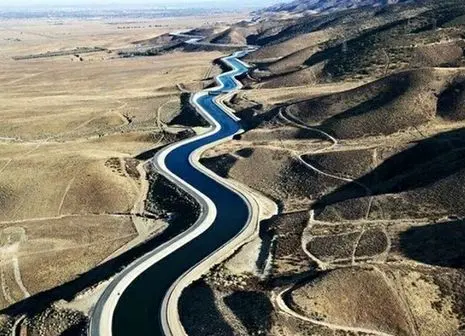آب دریای خزر و خلیج فارس به فلات مرکزی می‌رود