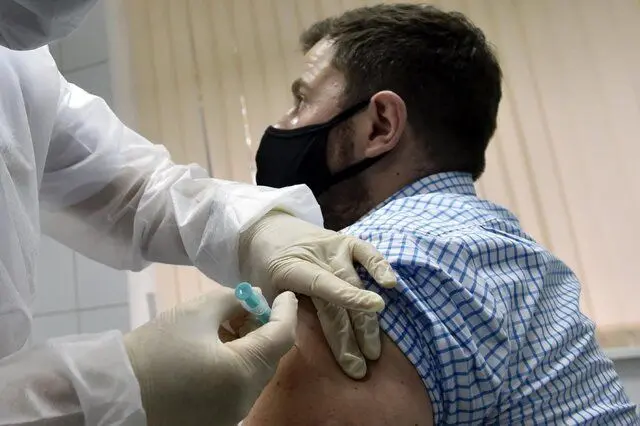 چند درصد از مردم کشور باید واکسن کرونا بزنند؟