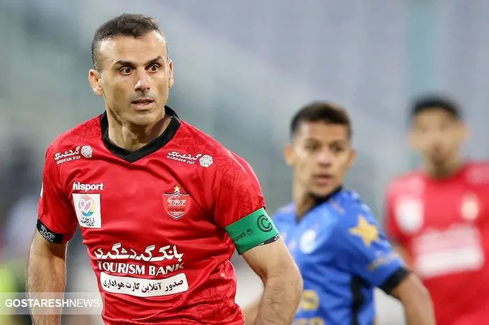 سید جلال حسینی در پرسپولیس می ماند؟