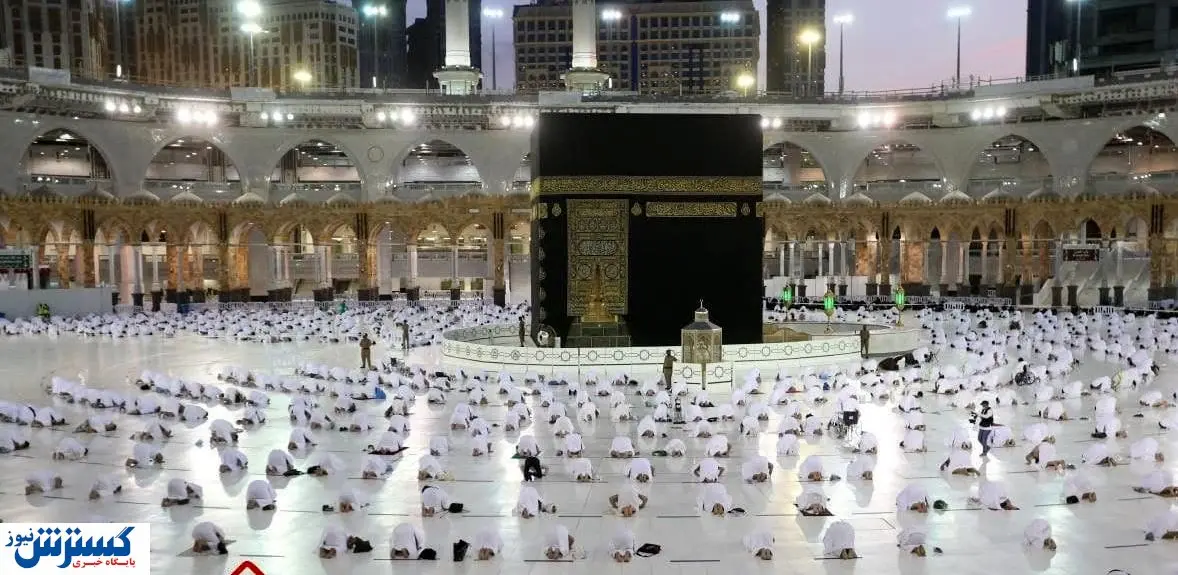 نماز در خانه خدا در اولین روز ماه رمضان + عکس