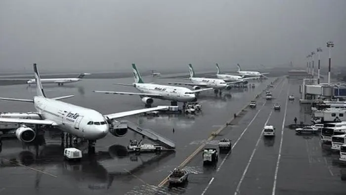 وزش باد شدید و طوفان پروازهای فرودگاه شیراز را لغو کرد